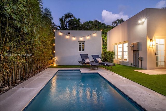 1109 Almeria Avenue, Coral Gables, FL 33134