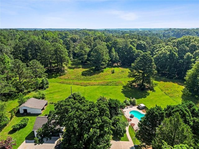 813 Sandy Creek Road, Fayetteville, GA 30214