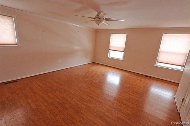 14158 Hubbard Street, Livonia, MI 48154