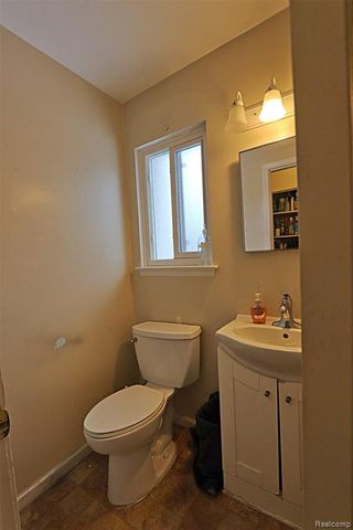 14158 Hubbard Street, Livonia, MI 48154