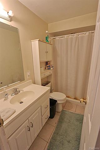 14158 Hubbard Street, Livonia, MI 48154