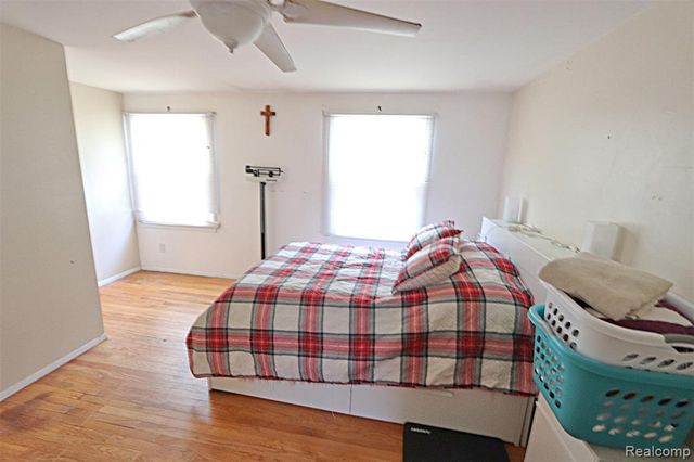 14158 Hubbard Street, Livonia, MI 48154