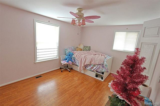 14158 Hubbard Street, Livonia, MI 48154