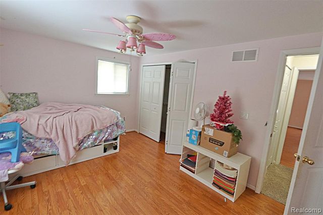 14158 Hubbard Street, Livonia, MI 48154