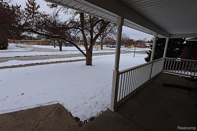 14158 Hubbard Street, Livonia, MI 48154