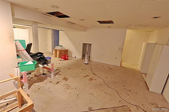 14158 Hubbard Street, Livonia, MI 48154