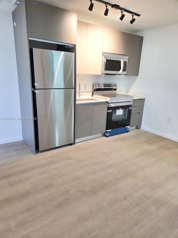 8106 NE 1st Ave 15, Miami, FL 33138