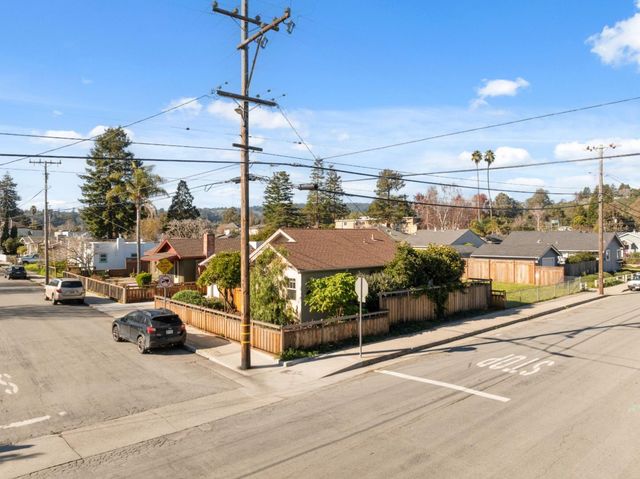 133 Washburn Avenue, Santa Cruz, CA 95060