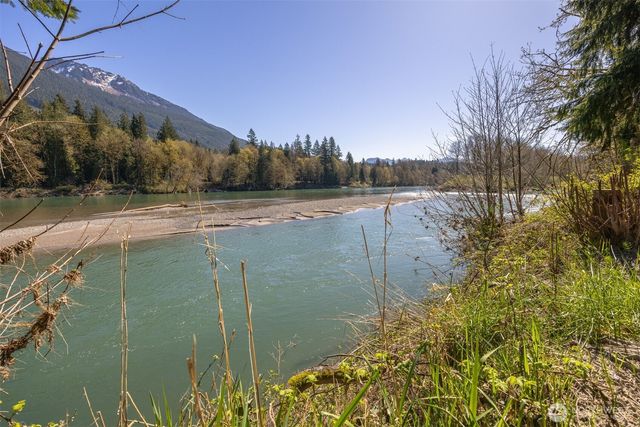 49487 Concrete Sauk Valley Rd, Concrete, WA 98237