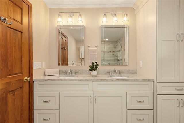 86 Wickham Road, North Kingstown, RI 02852