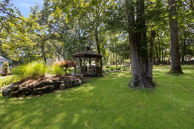 86 Wickham Road, North Kingstown, RI 02852