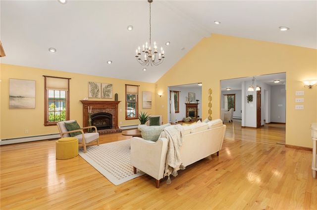 86 Wickham Road, North Kingstown, RI 02852