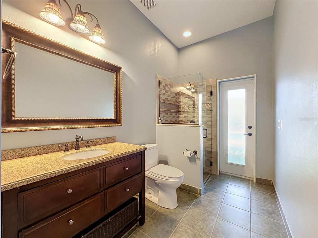 Image 14 of property listing at 2705 KNIGHTSBRIDGE ROAD, Clermont, FL 34711