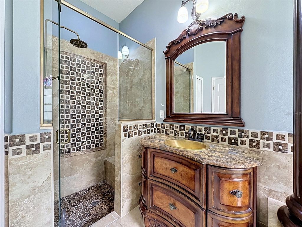 Image 23 of property listing at 2705 KNIGHTSBRIDGE ROAD, Clermont, FL 34711