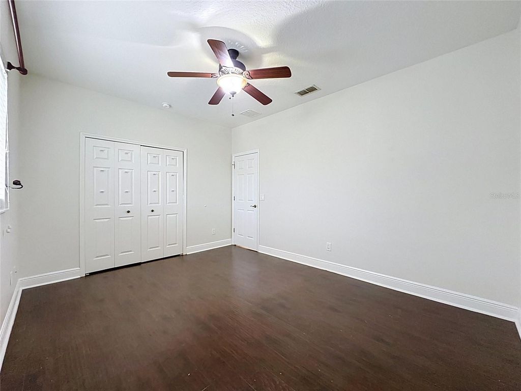 Image 33 of property listing at 2705 KNIGHTSBRIDGE ROAD, Clermont, FL 34711