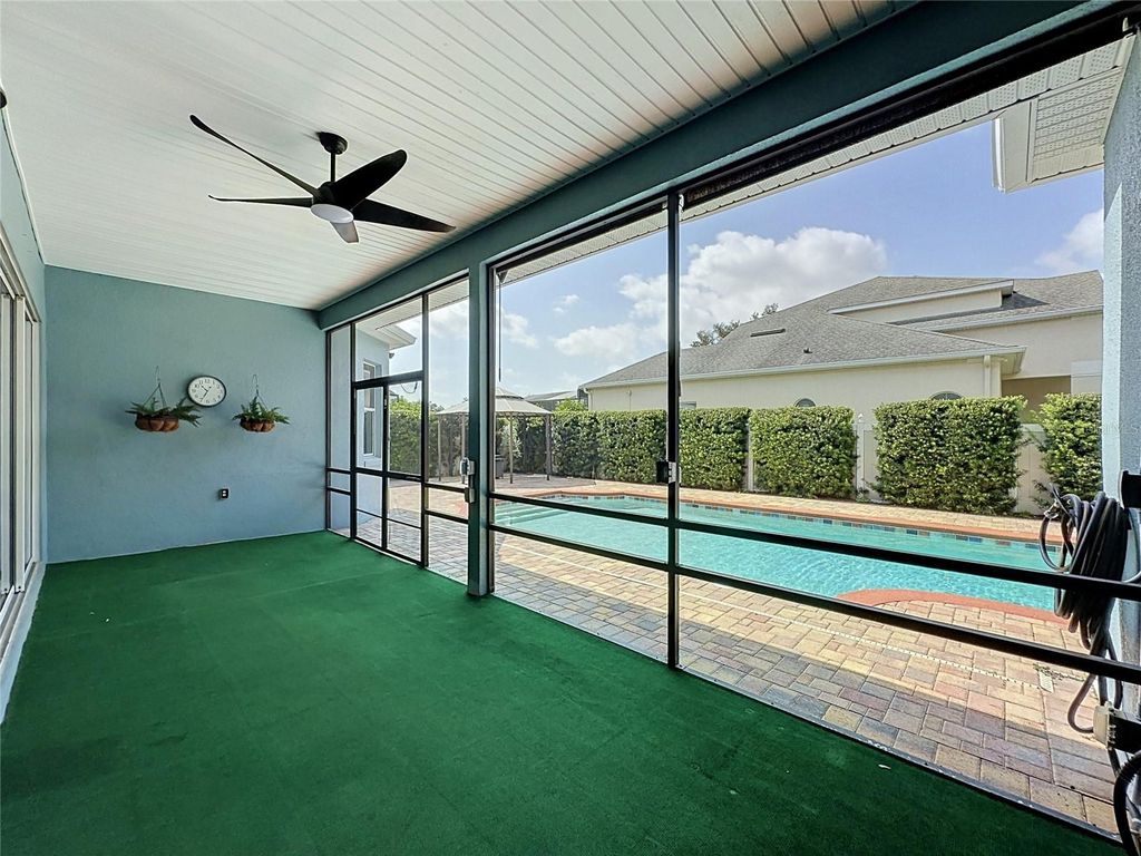 Image 37 of property listing at 2705 KNIGHTSBRIDGE ROAD, Clermont, FL 34711