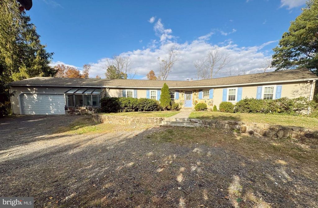 3333 STUMP HALL RD, Collegeville, PA 19426