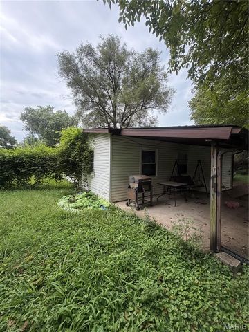 1301 Saint Zita Lane, Cahokia, IL 62206