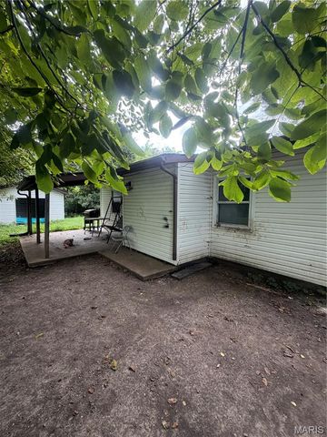 1301 Saint Zita Lane, Cahokia, IL 62206