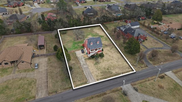 713 Washington Dr, Lebanon, TN 37087