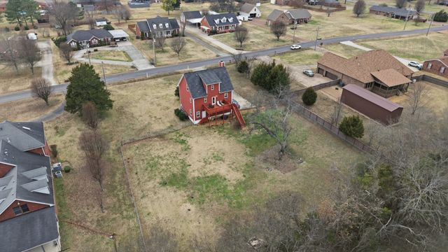 713 Washington Dr, Lebanon, TN 37087