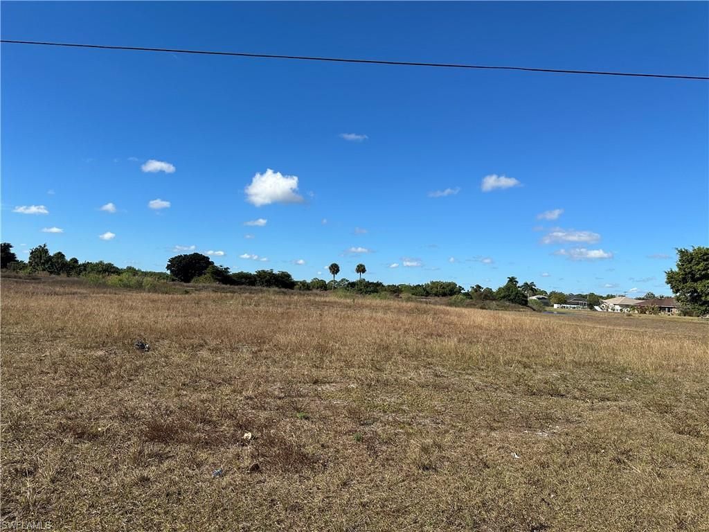 688 Bell BLVD S, LEHIGH ACRES, FL 33974 — exterior