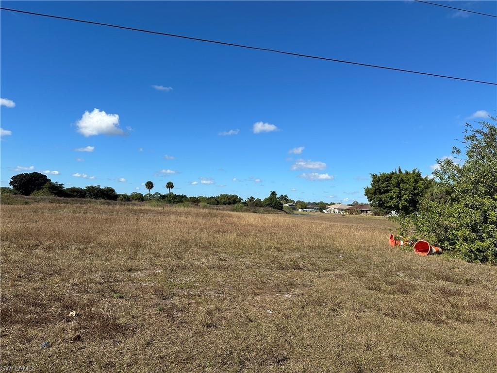 688 Bell BLVD S, LEHIGH ACRES, FL 33974 — photo 2