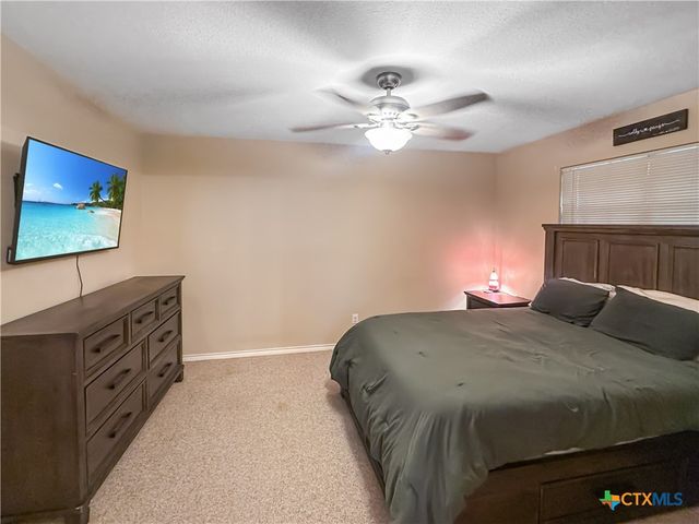 704 S Market Street, Flatonia, TX 78941