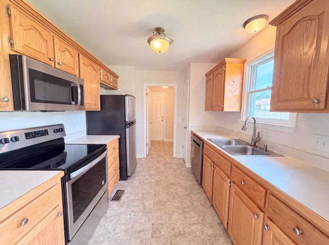 326 Gallop Ln, Springfield, TN 37172