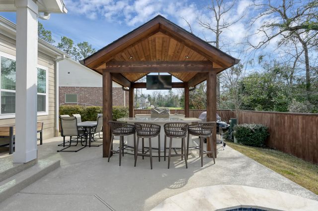 136 Sanderling Lane, Montgomery, TX 77316