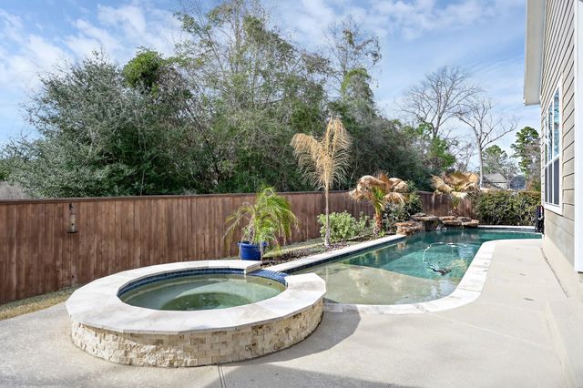 136 Sanderling Lane, Montgomery, TX 77316