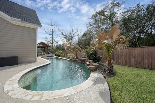 136 Sanderling Lane, Montgomery, TX 77316