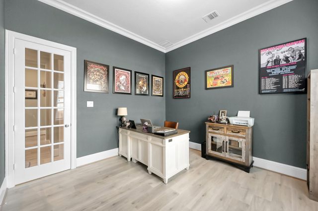 136 Sanderling Lane, Montgomery, TX 77316