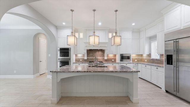 171 Del Monte Pines Drive, Montgomery, TX 77316