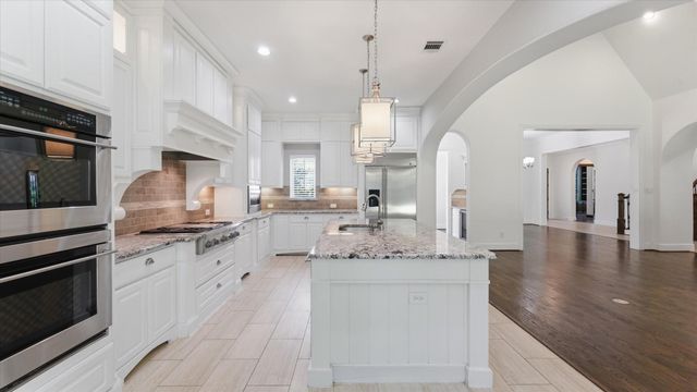171 Del Monte Pines Drive, Montgomery, TX 77316