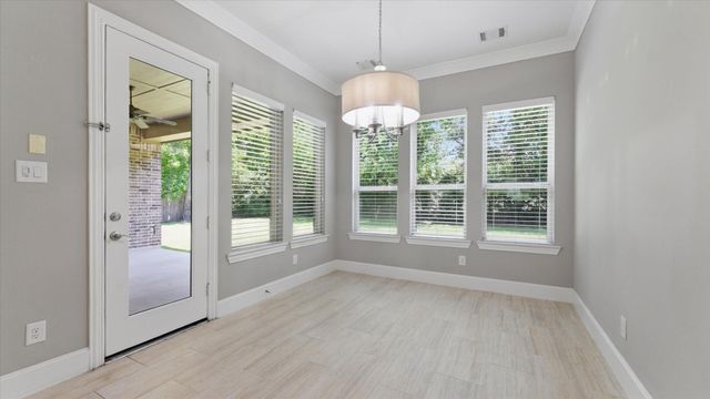 171 Del Monte Pines Drive, Montgomery, TX 77316