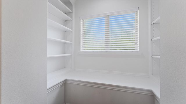 171 Del Monte Pines Drive, Montgomery, TX 77316