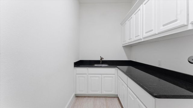 171 Del Monte Pines Drive, Montgomery, TX 77316