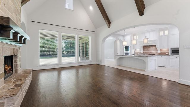 171 Del Monte Pines Drive, Montgomery, TX 77316