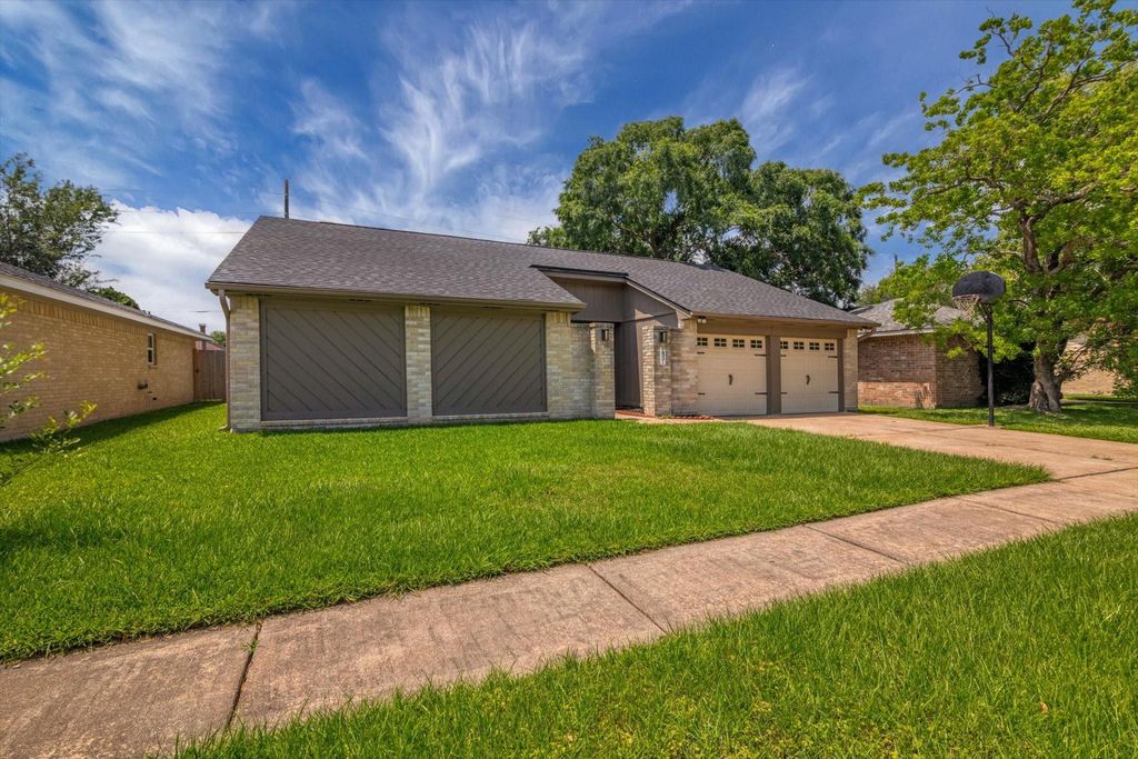 7431 Ridgeberry Drive, Houston, TX 77095