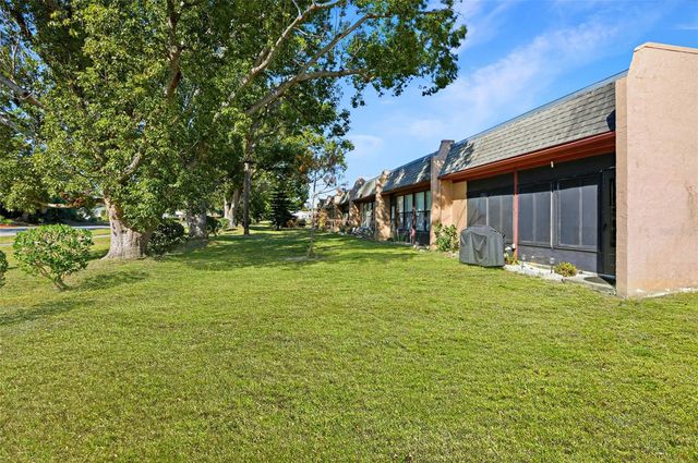 11203 PEMBRIDGE COURT 1, Port Richey, FL 34668