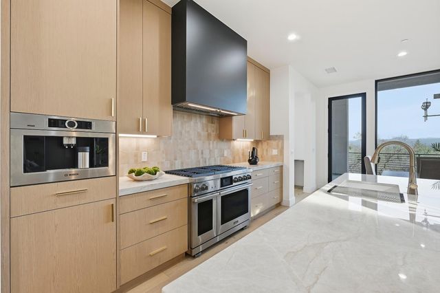 15050 Grand Knoll Dr, Meadow Vista, CA 95722