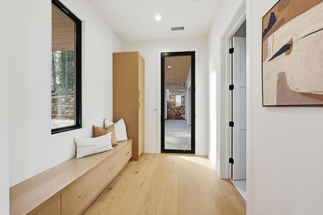 15050 Grand Knoll Dr, Meadow Vista, CA 95722