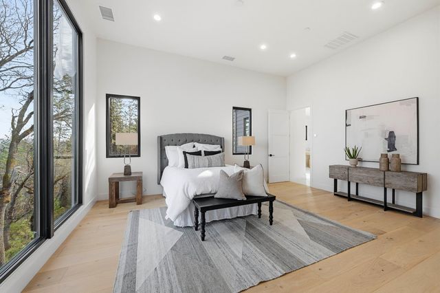 15050 Grand Knoll Dr, Meadow Vista, CA 95722