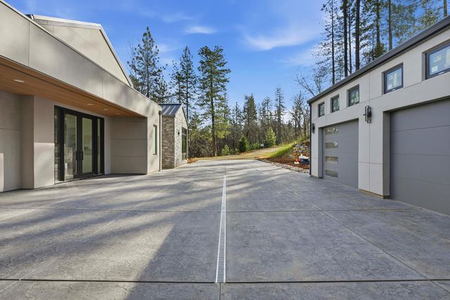 15050 Grand Knoll Dr, Meadow Vista, CA 95722