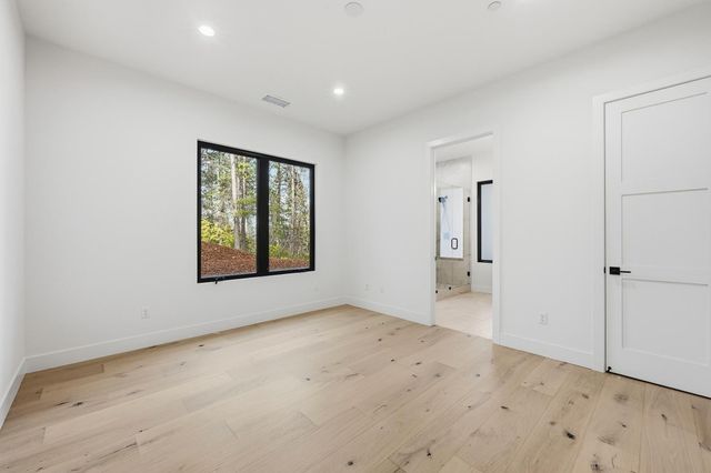 15050 Grand Knoll Dr, Meadow Vista, CA 95722