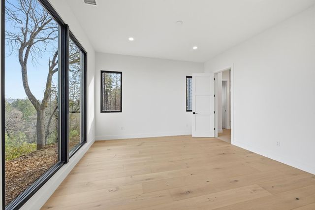 15050 Grand Knoll Dr, Meadow Vista, CA 95722