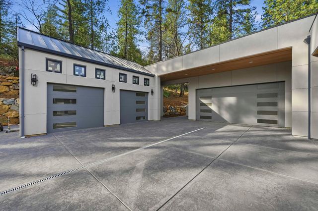 15050 Grand Knoll Dr, Meadow Vista, CA 95722