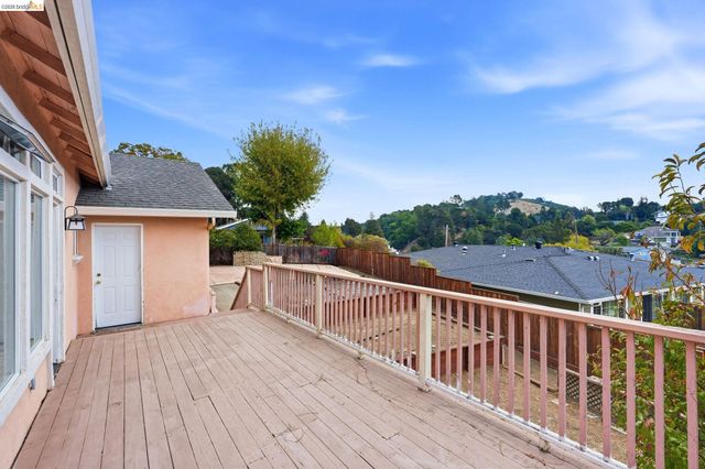 2008 Thompson Ln, El Sobrante, CA 94803