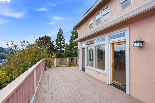 2008 Thompson Ln, El Sobrante, CA 94803